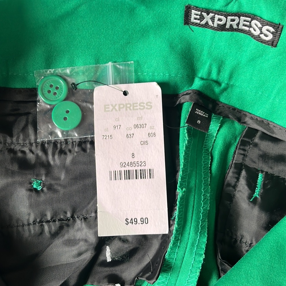 NWT Express Dress Shorts Sz 8 Kelly / Grass Green Cotton soft shorts
